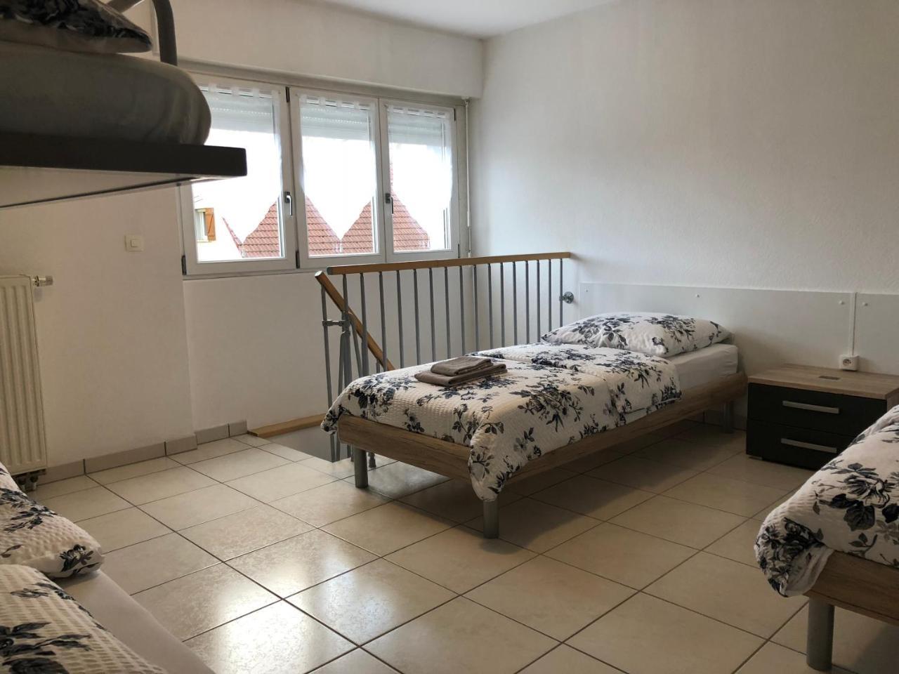 Studios Near Lycee Jean Mermoz Saint-Louis  Exterior photo